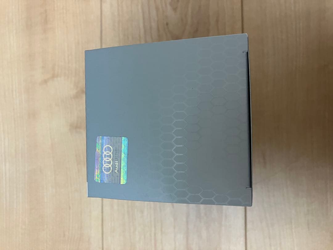 Audi A7 Sportback ミニカー　1/43