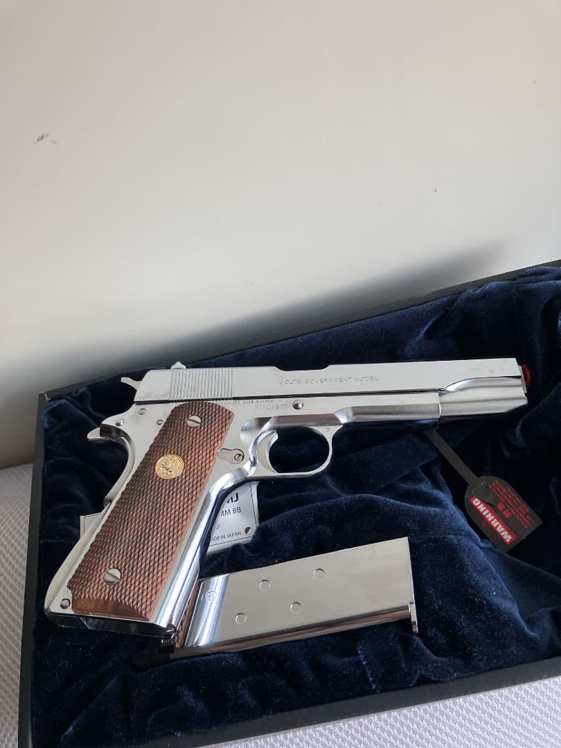 ガスガン CAL.45 クローム仕上げ 230gr