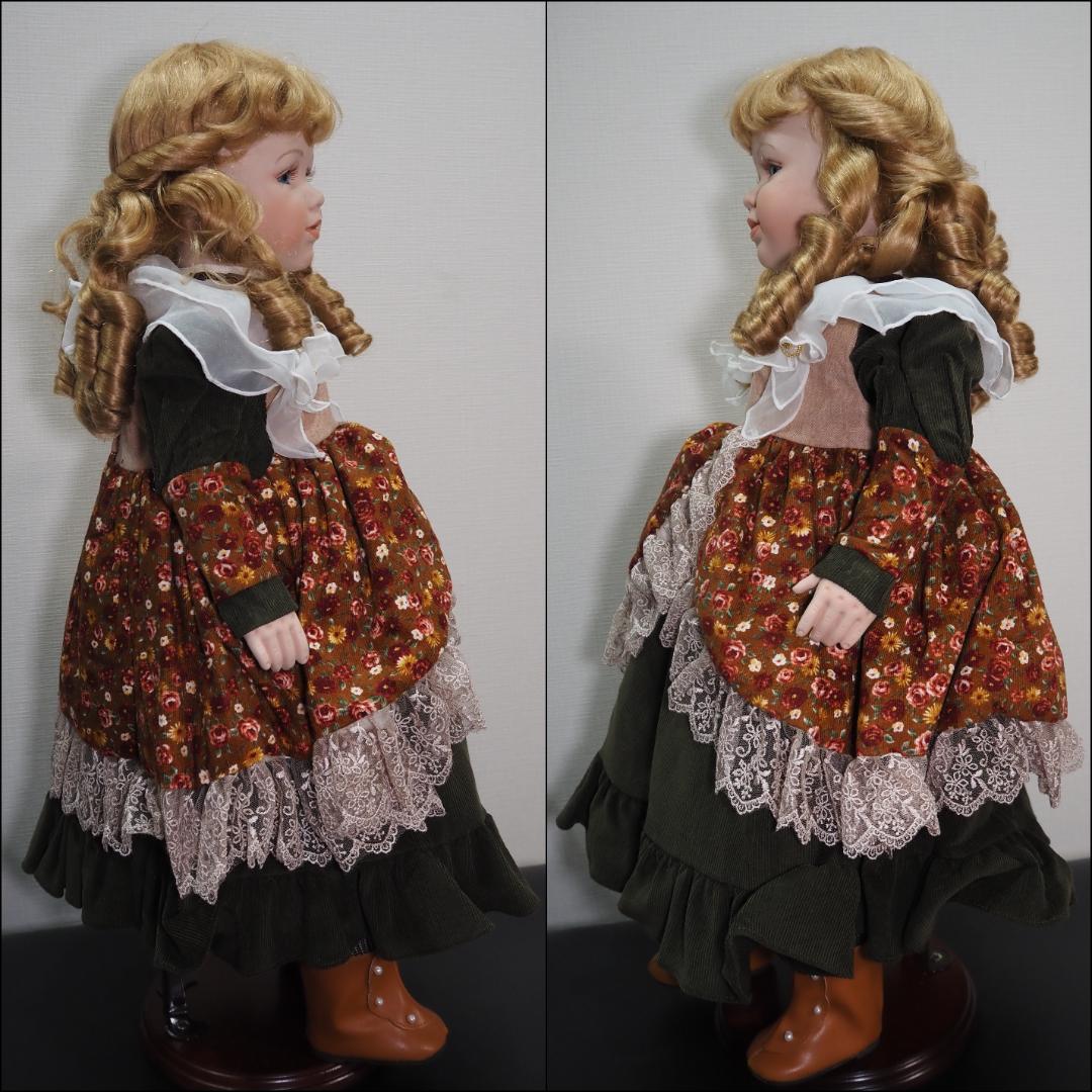 ビスクドール 可愛らしい女の子手造り磁器人形 サイン付き 置台付