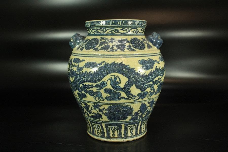 中国美術 青華 纏枝霊芝雲龍紋 獣耳罐 瓶(K-MB253)