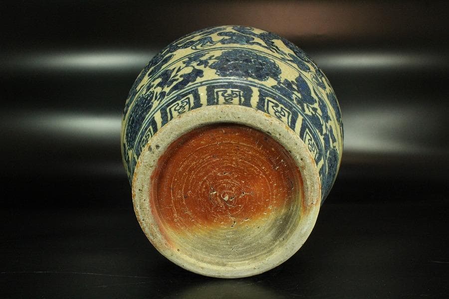 中国美術 青華 纏枝霊芝雲龍紋 獣耳罐 瓶(K-MB253)