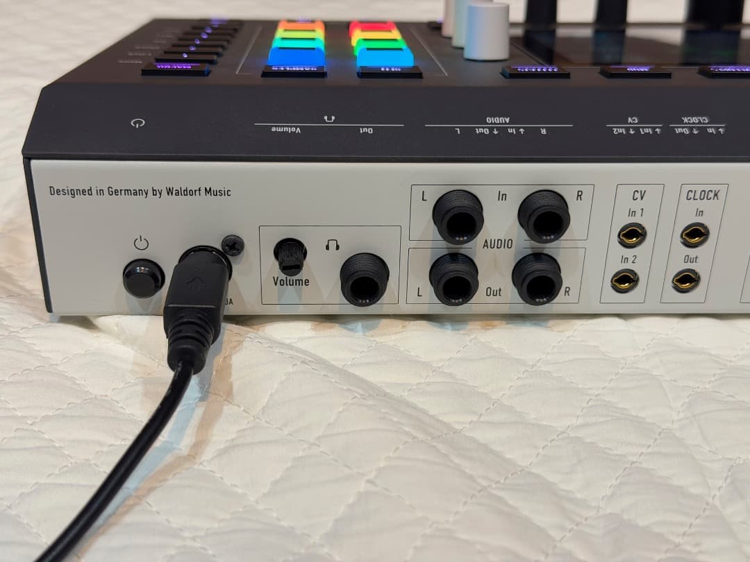 waldorf / IRIDIUM CORE / デスクトップ・シンセサイザー