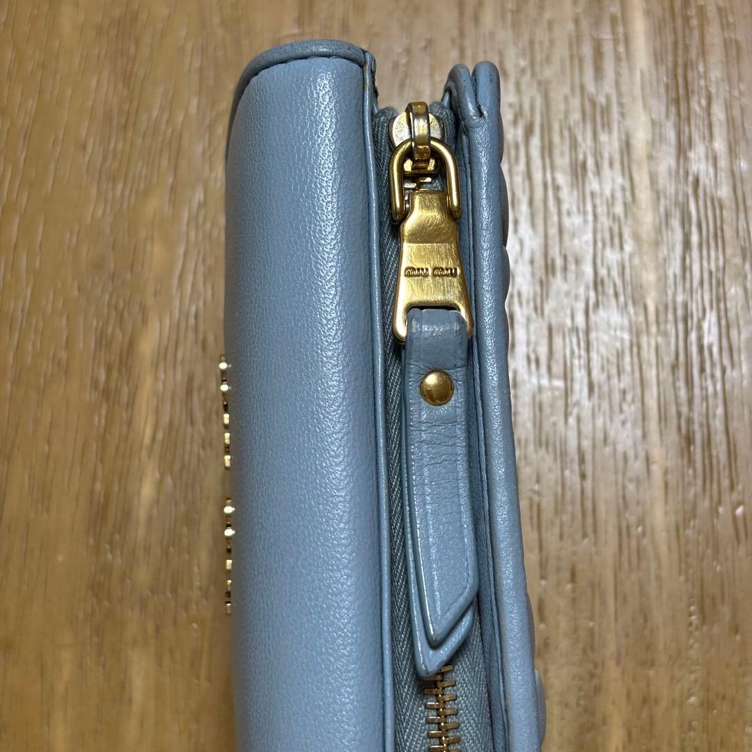MIU MIU マテラッセ 折り財布 水色【極美品】
