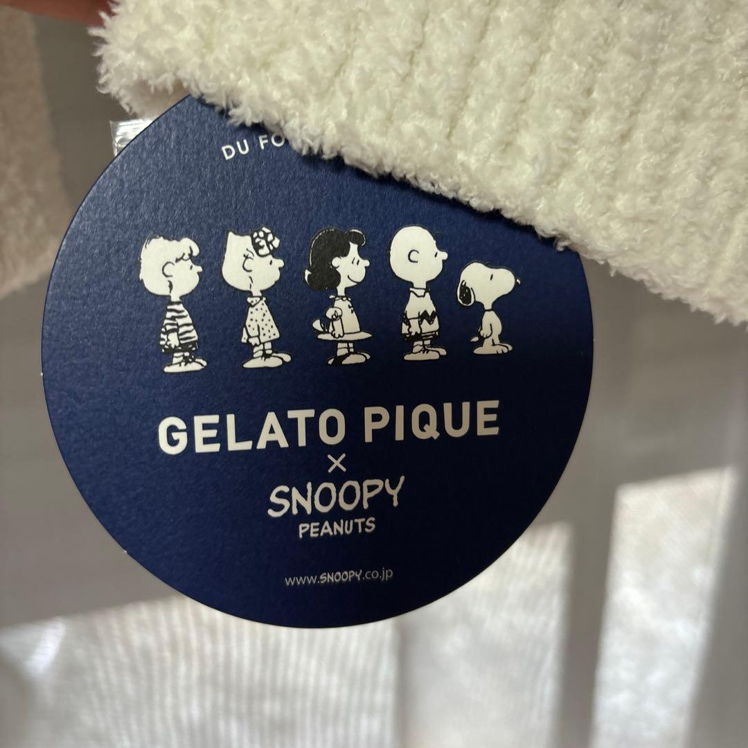 新品未使用　PEANUTS スヌーピー　ショールカーディガン　フリーサイズ