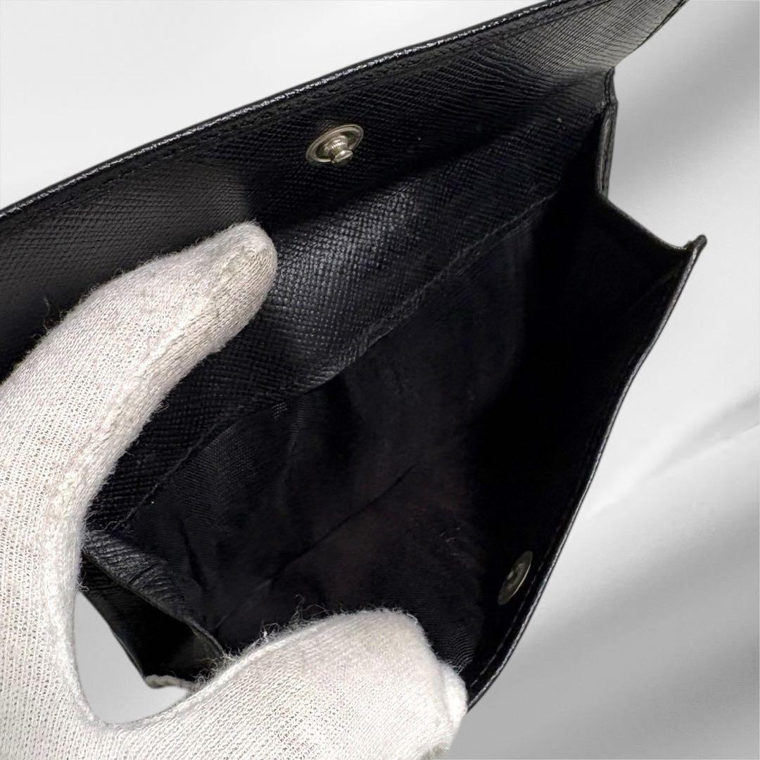 美品✨ PRADA プラダ 三つ折り財布 サフィアーノ ブラック 三角ロゴ