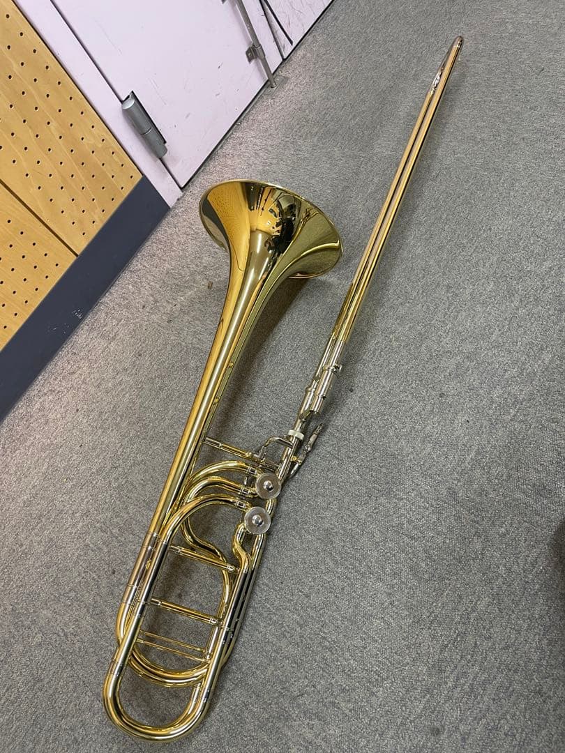 ヤマハ　バストロンボーン　YAMAHA-YBL830