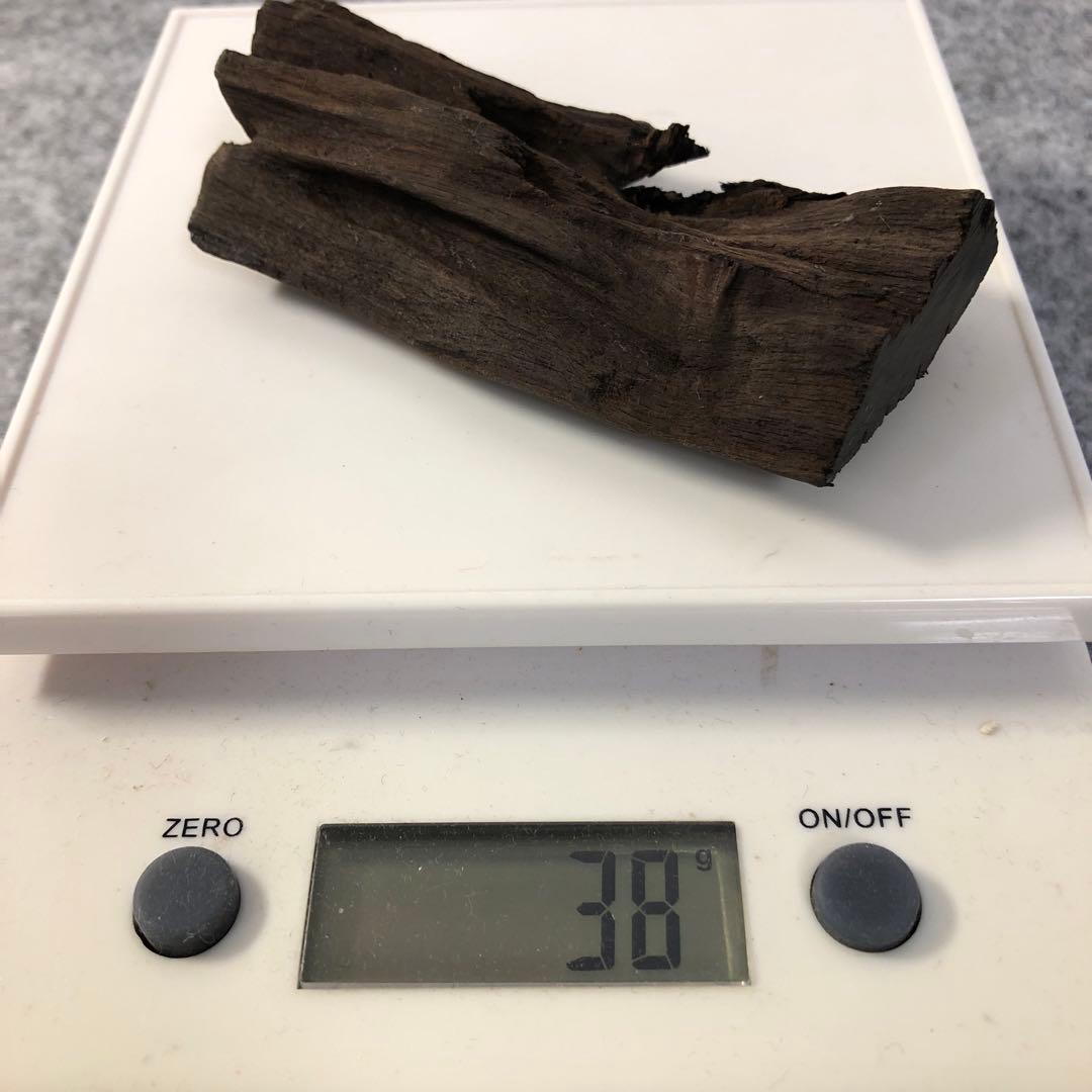 2412−23 高級香木 古渡沈香 伽羅木 38g