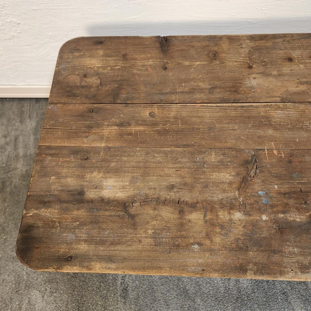 ノスタルジック　古材　ローテーブル 味のある打痕と塗装跡