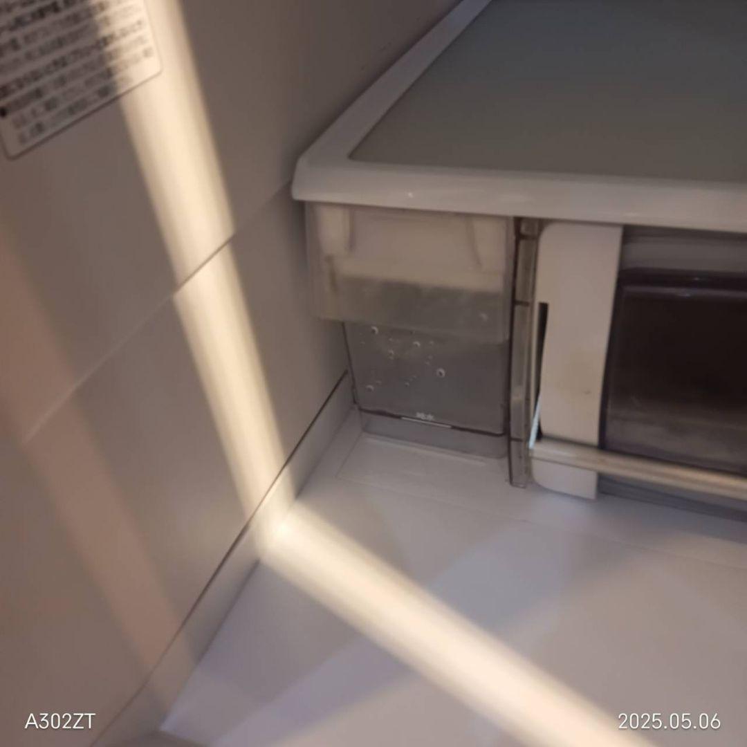 011 送料設置無料　神奈川限定配送　日立　大型冷蔵庫　人気モデル　315L