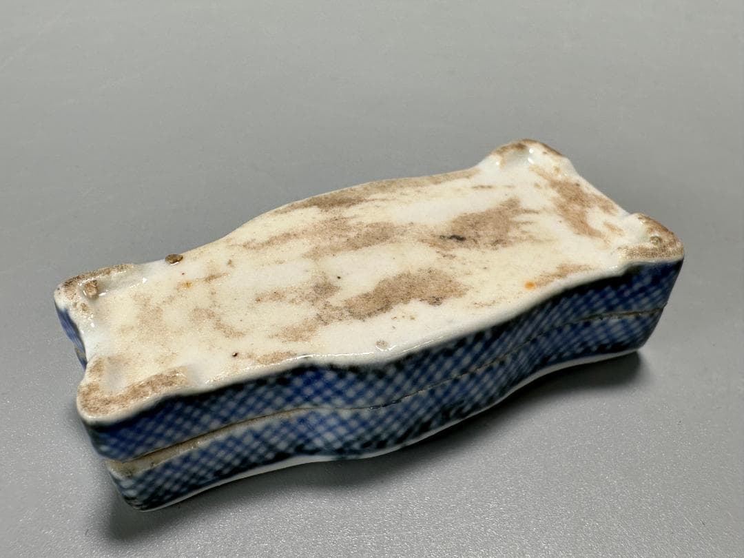 中国美術　清朝　清時代　青花花卉文　玩字款　香合　染付蓋物　香道具　唐物　古物