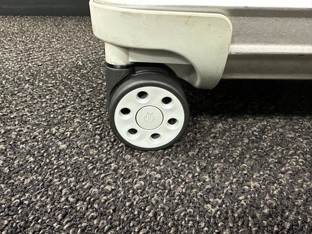 リモワ RIMOWA パイロット 34L 廃版希少品923.50.00.4