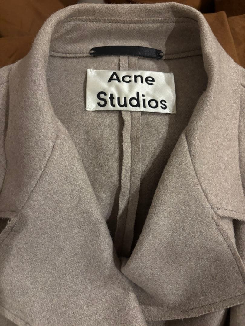 Acne Studios ベージュ ラップコート