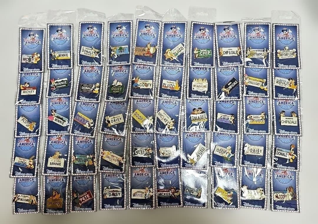 DisneyStore キャラクターピンバッジ アメリカ50州 50個まとめ売り