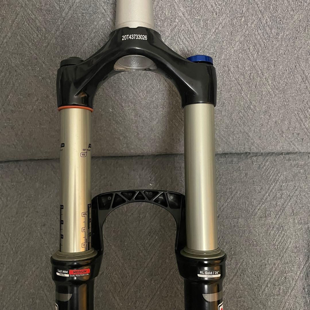 新年セール！！　ROCKSHOX Sektor サスペンションフォーク 26