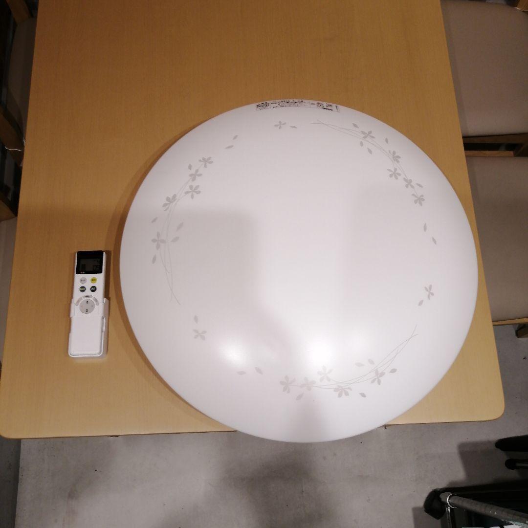 p*n様 ❤ナチュラル❤淡い木目調ダイニングテーブルセット　ブランド照明付き❤地