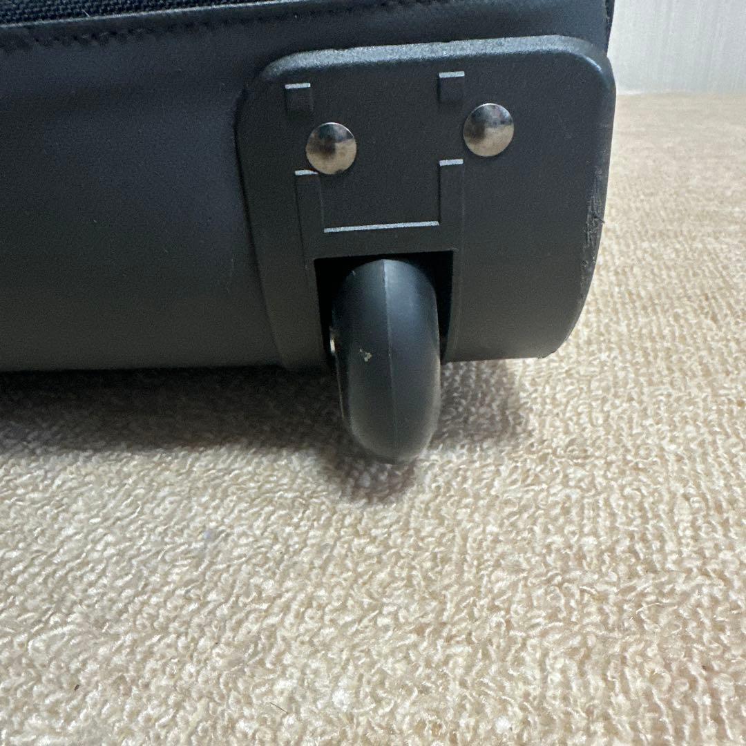 adidas ボストンバッグ キャスター付き