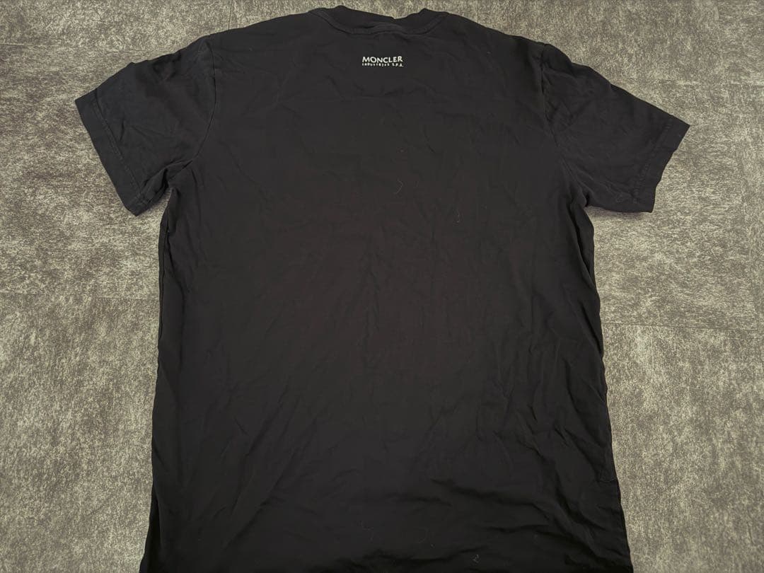 MONCLER ロゴ入りTシャツ