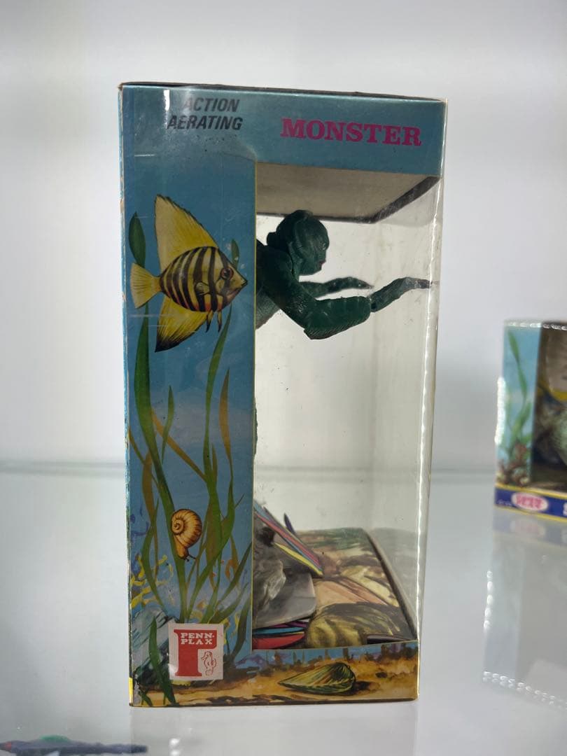1970年代Penn-Plax社 大アマゾンの半魚人 と沈没船