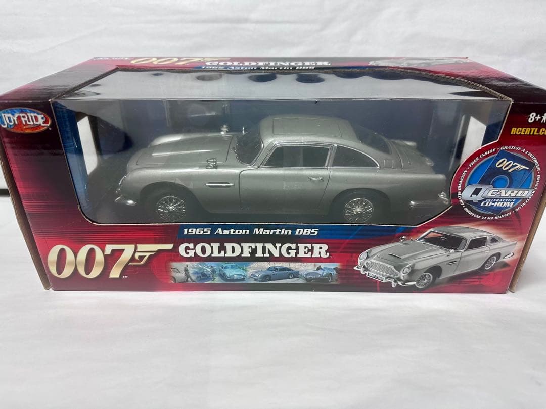 1/18 アストン マーチン DB5 シルバー　007 ゴールドフィンガー