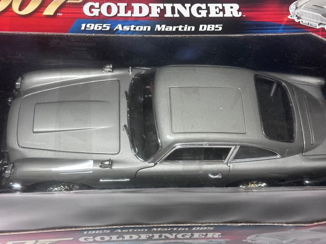 1/18 アストン マーチン DB5 シルバー　007 ゴールドフィンガー