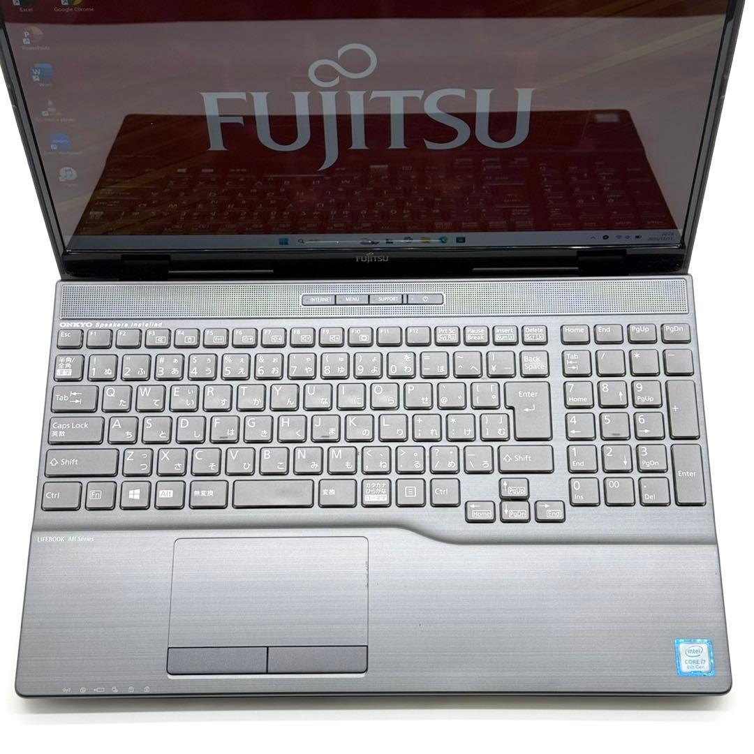 美品 富士通 ノートパソコン 第8世代i7 32GB NVMe512 起動16秒