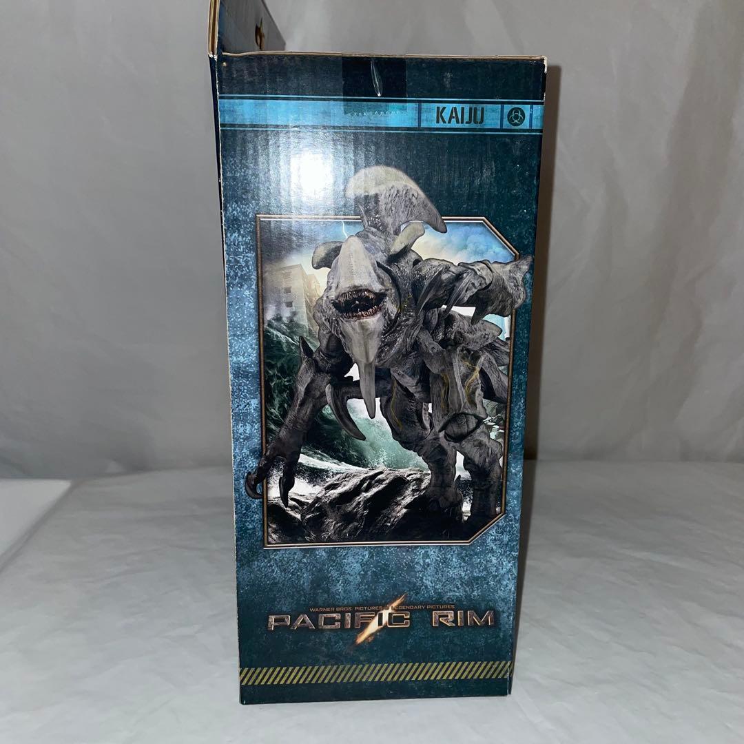 未開封 NECA PACIFIC RIM KAIJU MUTAVORE
