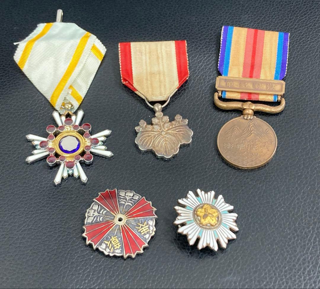 値下げ！銀製　記念章　勲章　記章　バッチ　メダル　おまとめ５点セット