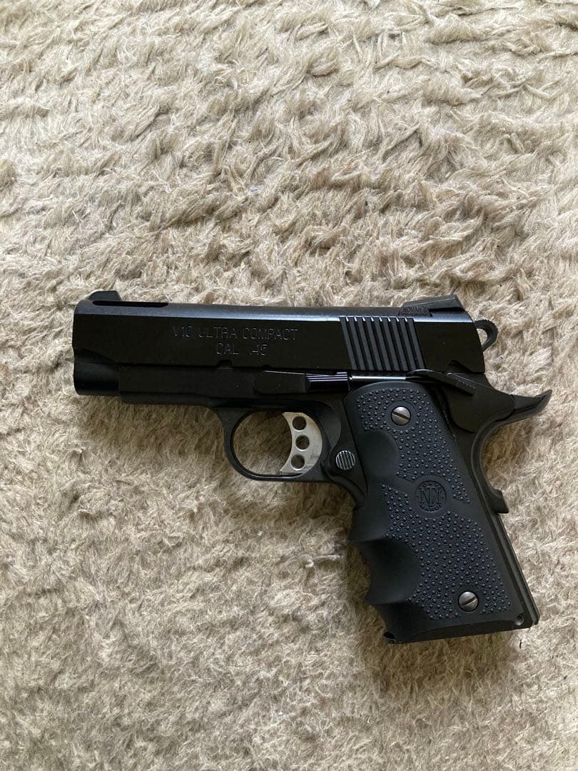 東京マルイ　V10 black ガスブローバックエアガン