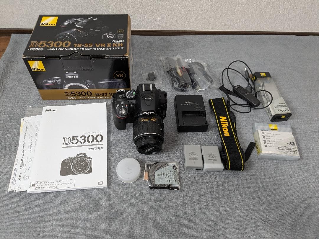 Nikon D5300 レンズキット 美品 ショット数6552 付属品完備