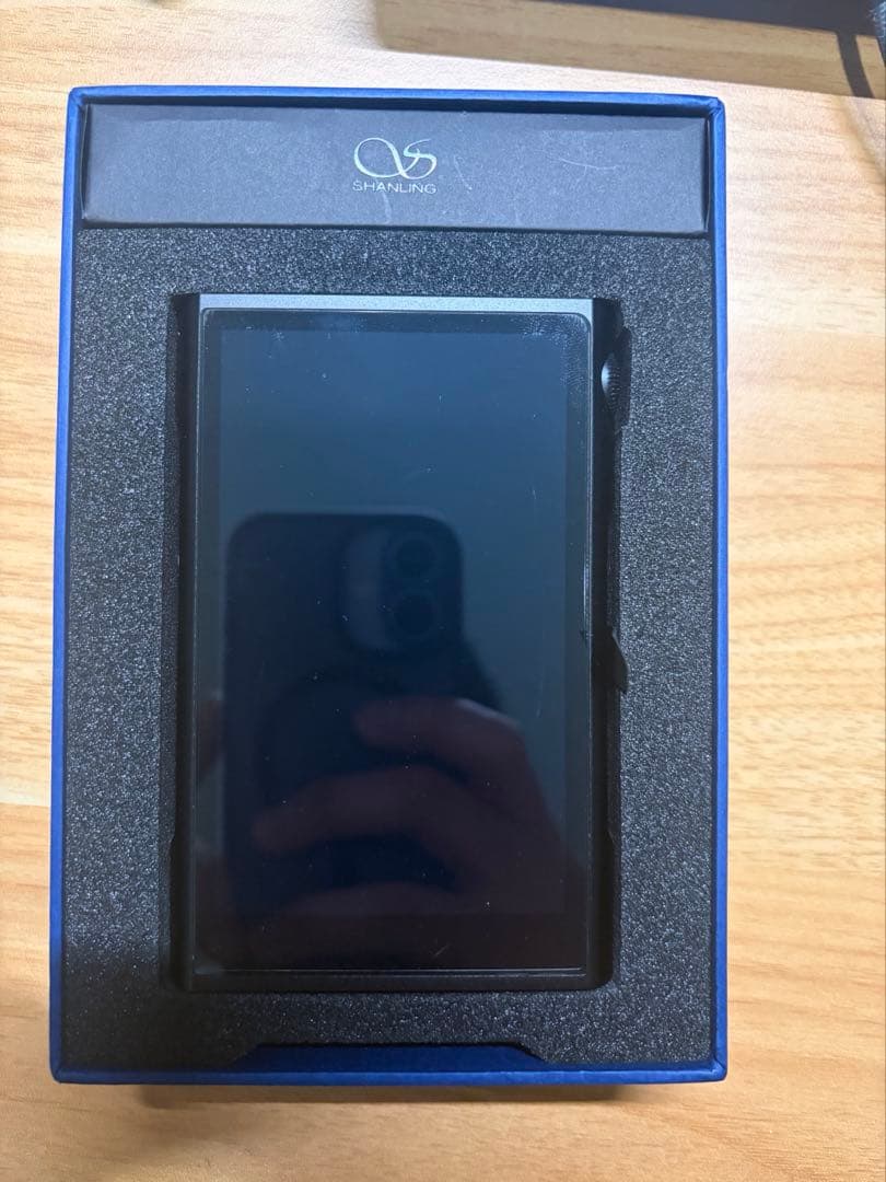 M3X ポータブル音楽プレーヤー　ケース付き