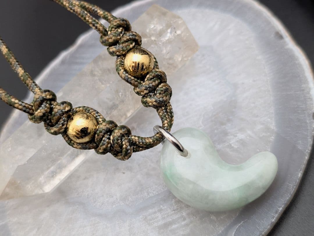 パラコード　ネックレス　No.A337　勾玉翡翠　ジェダイト