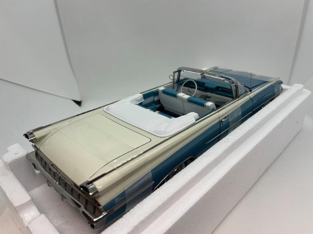 105-009 サンスター 1/18 Oldsmobile 98