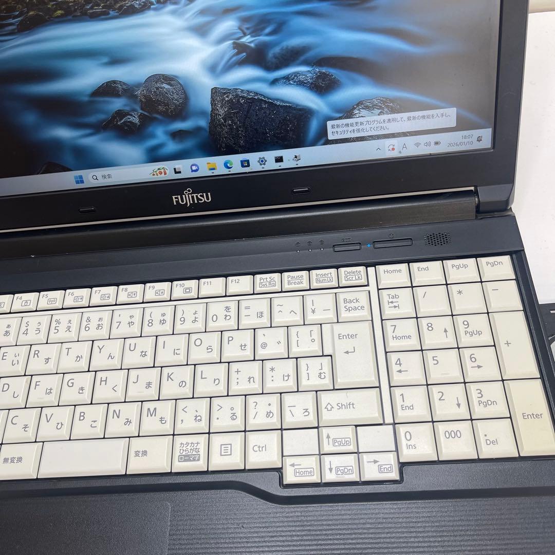 #766 富士通 Lifebook A748/S i5-8350U 8GB