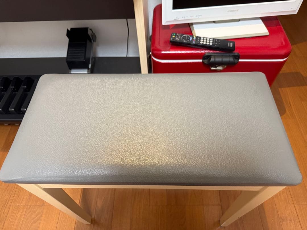 椅子ページ　ＳＴＡＧＥＡ　ELBー02エレクトーン