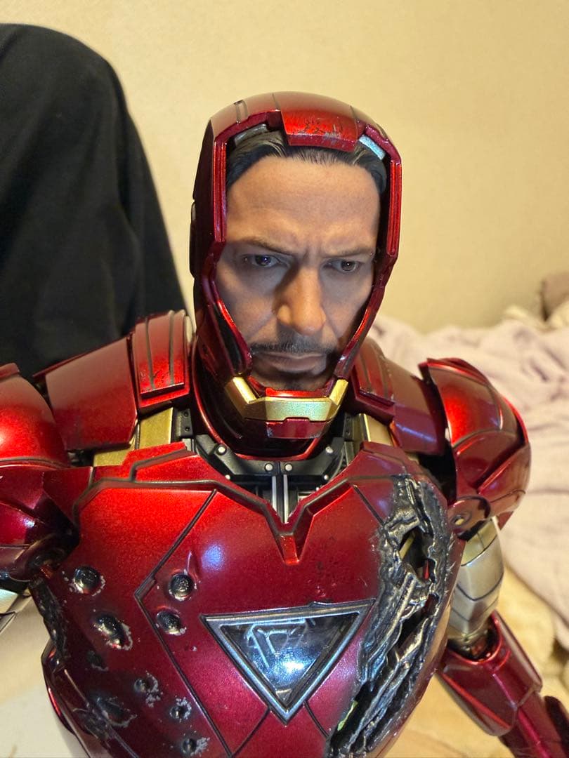 ホットトイズ　アイアンマンマーク6 ダイキャスト