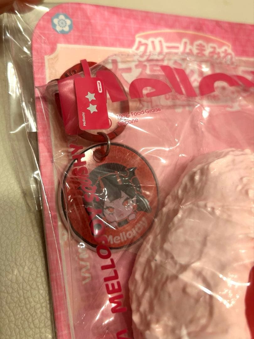 新品未使用Mellojoy スクイーズ クリームまみれ大福 いちご