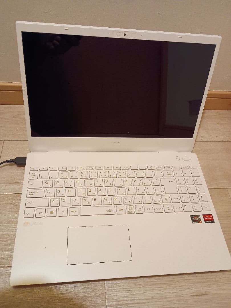 NEC LAVIE ホワイト ノートPCpc-N1550GAW-HE