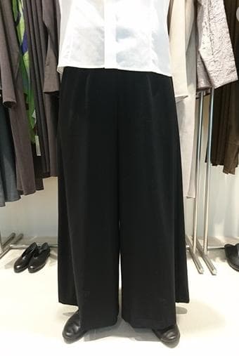 ヨーガンレール☆ラム圧縮ウールゆったりガウチョPT☆薄墨☆小さな難ありです