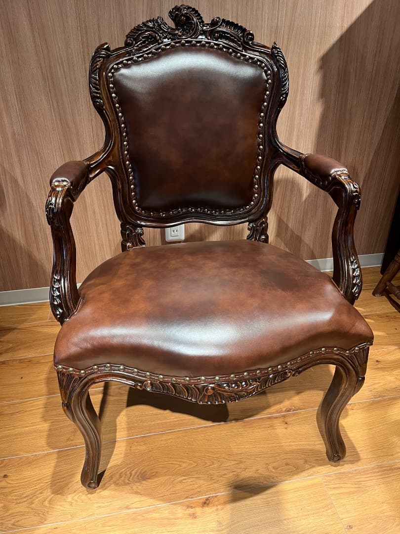 クラシックスタイル ダークブラウン レザー椅子