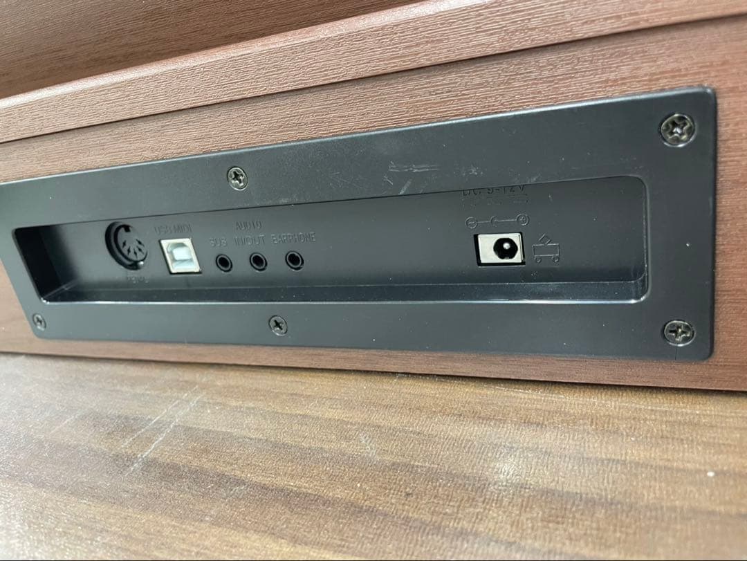 電子ピアノ88鍵盤 給電タイプ　木目調ボディ　マホガニー