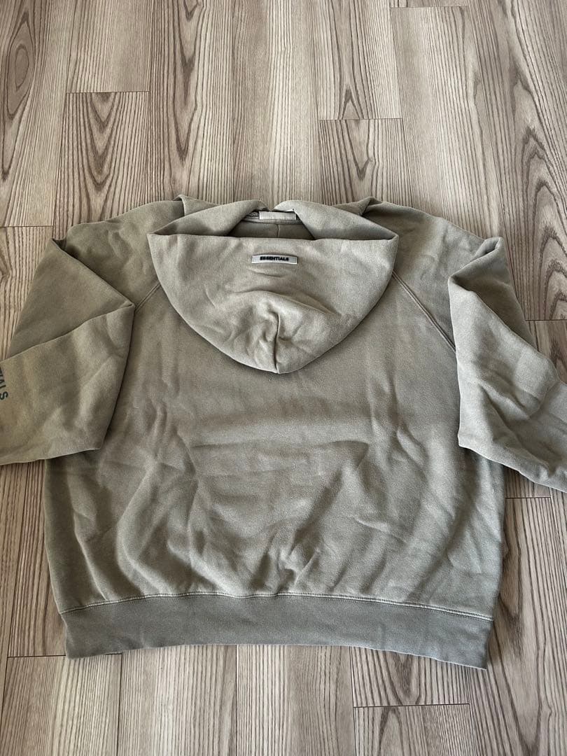 【美品】ESSENTIALS パーカー フーディーfod fear of god