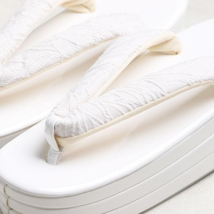 【新品】振袖用 草履バッグセット　ジャガード織り　白　草履24cm