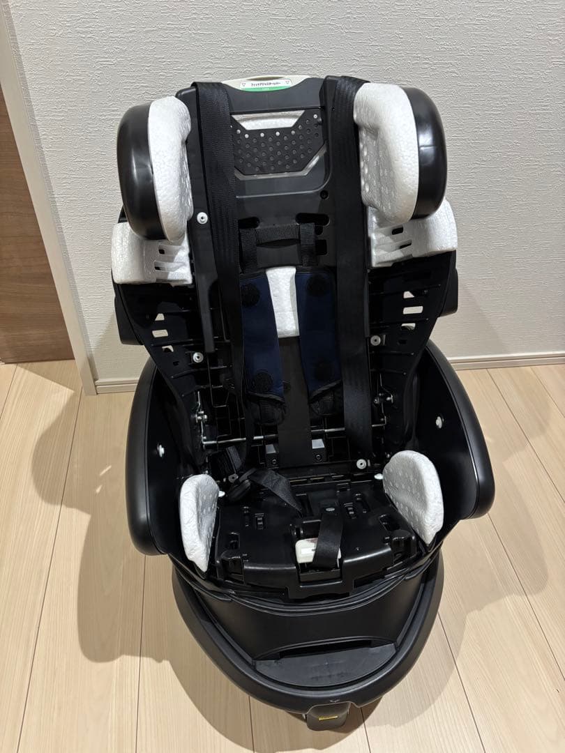 アップリカ フラディアグロウ ISOFIX プレミアム360°セーフティ　清掃済