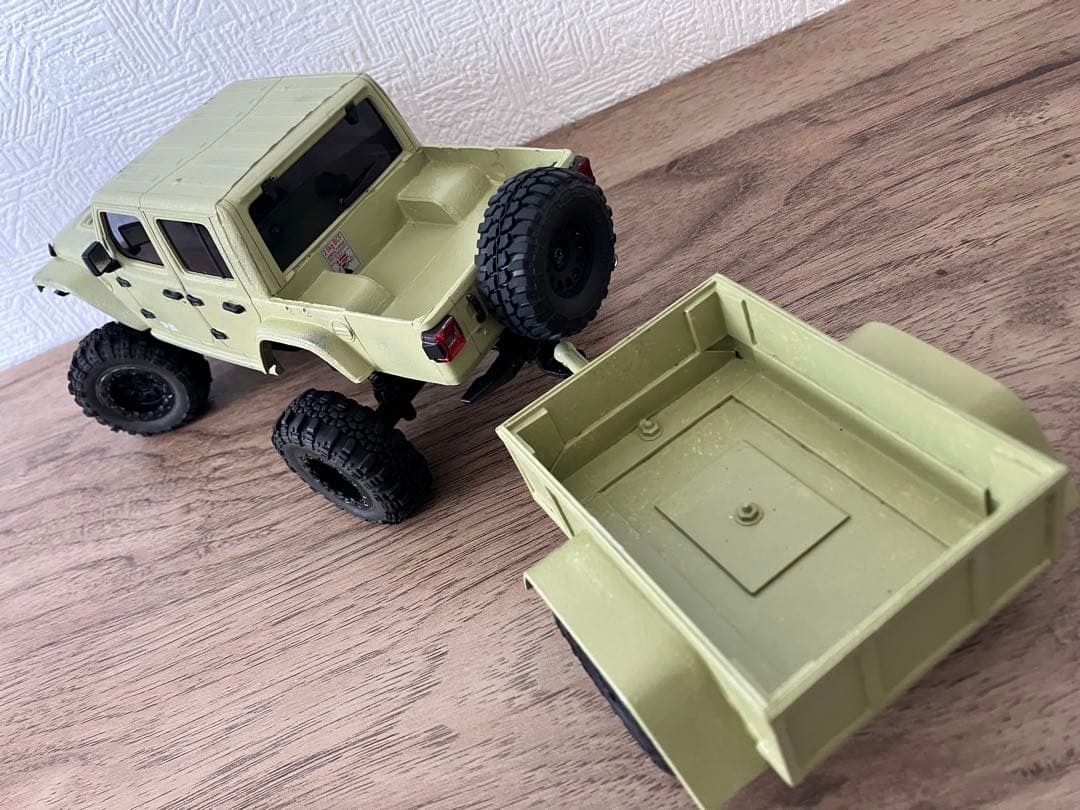 京商jeepグラディエーター風　ミニッツ4×4