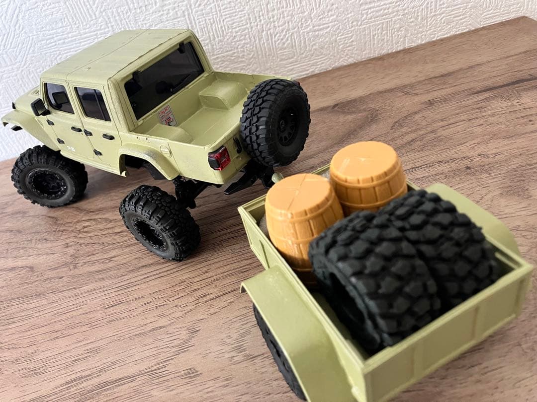 京商jeepグラディエーター風　ミニッツ4×4