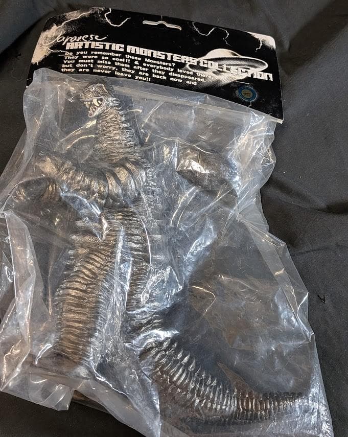 レッドキング二代目（CCP）ガンメタリックver. 500個限定ソフビ未開封