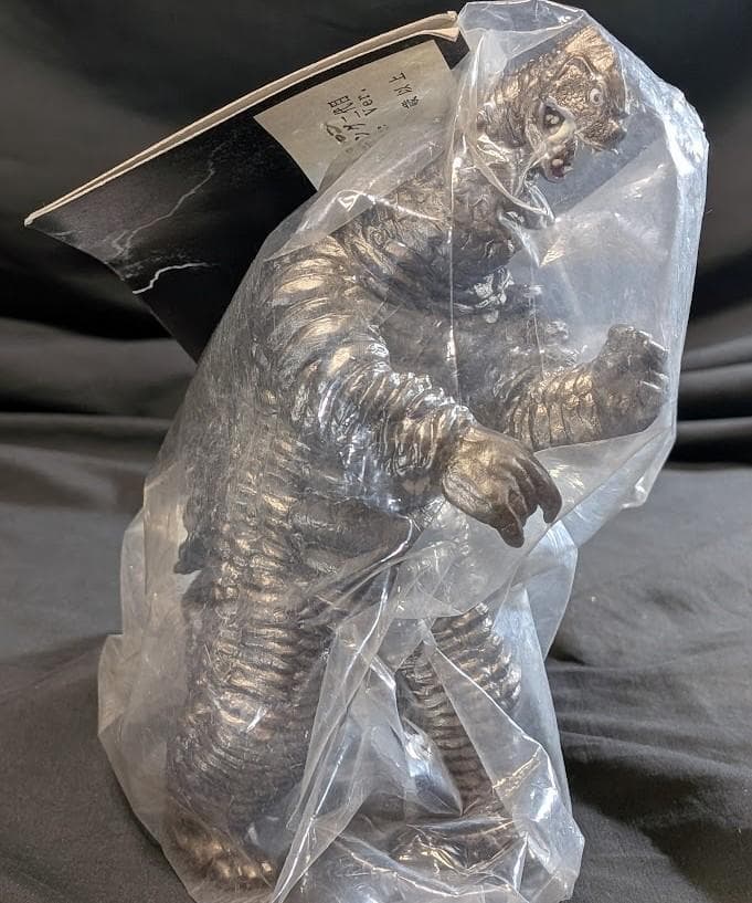 レッドキング二代目（CCP）ガンメタリックver. 500個限定ソフビ未開封