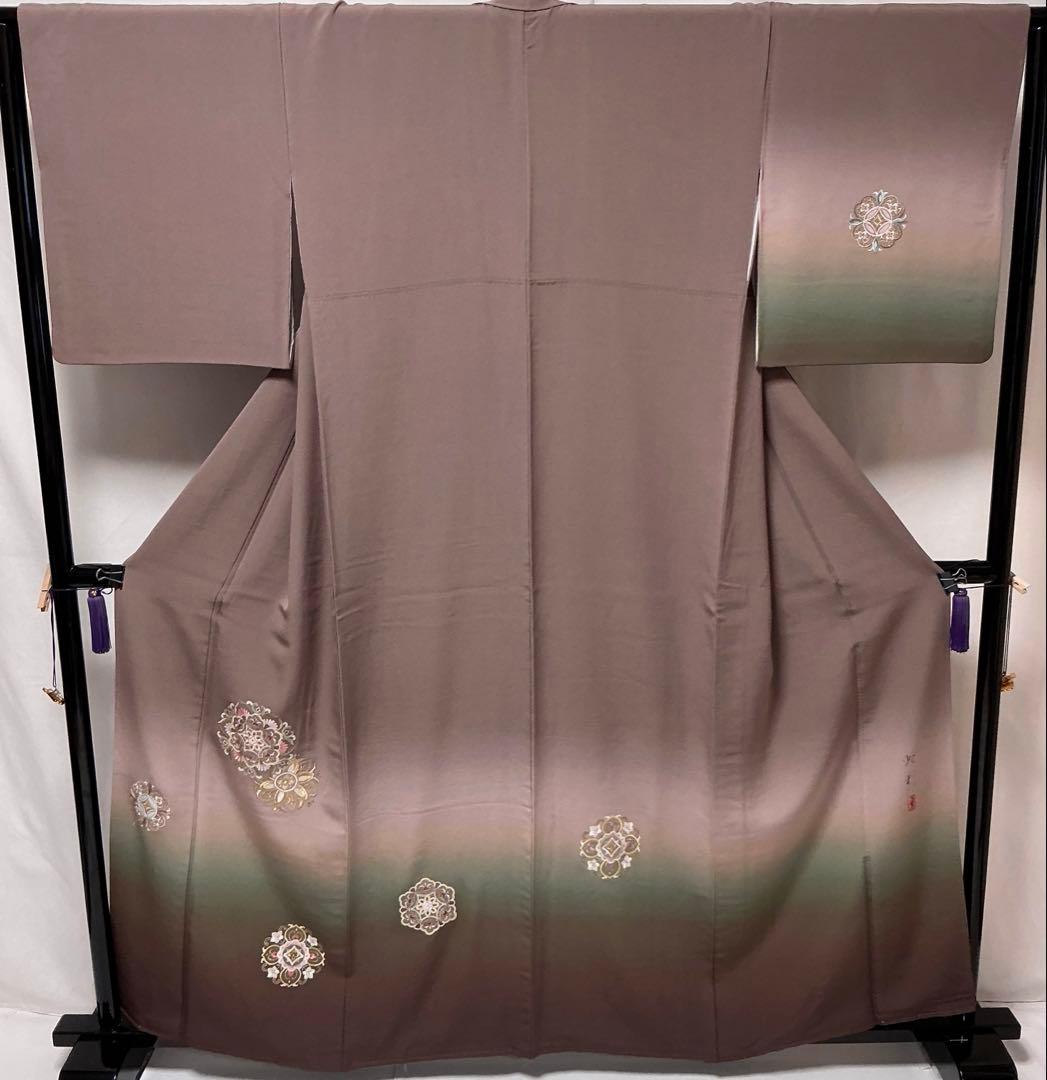 b88 正絹　袷　訪問着　総刺繍　華文　金糸　着物