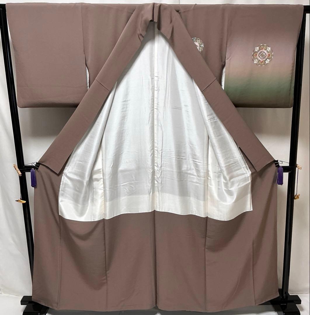 b88 正絹　袷　訪問着　総刺繍　華文　金糸　着物