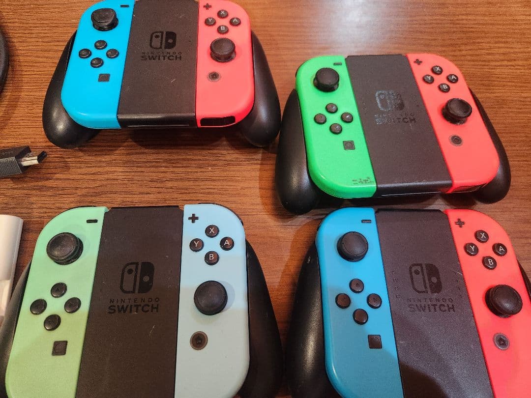Nintendo Switch 本体 ジョイコン4個 ゲームカード2枚